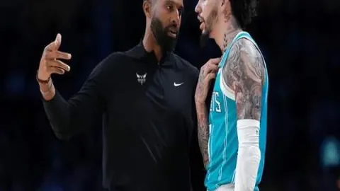 斯卡马卡父在罗马基地内破坏多辆汽车